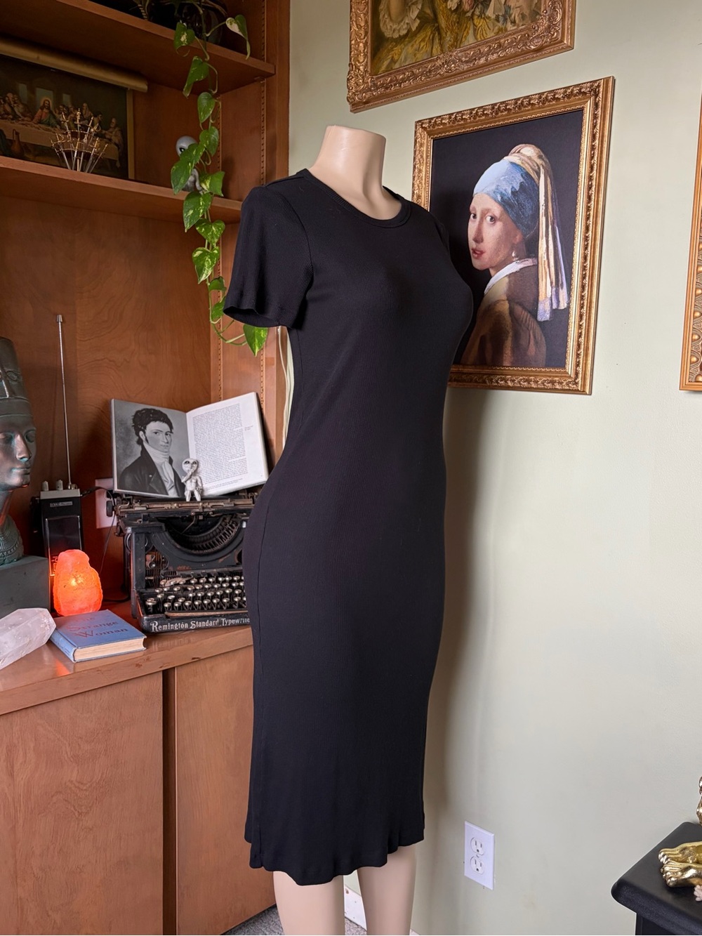 H & M Black Short-Sleeve Soft Rib Knit Midi Dress Size XS Dark Romantic Bodycon - Picture 7 of 14